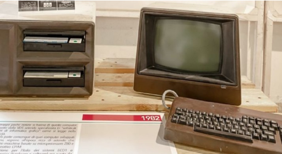 history of the fourth generation personal computer