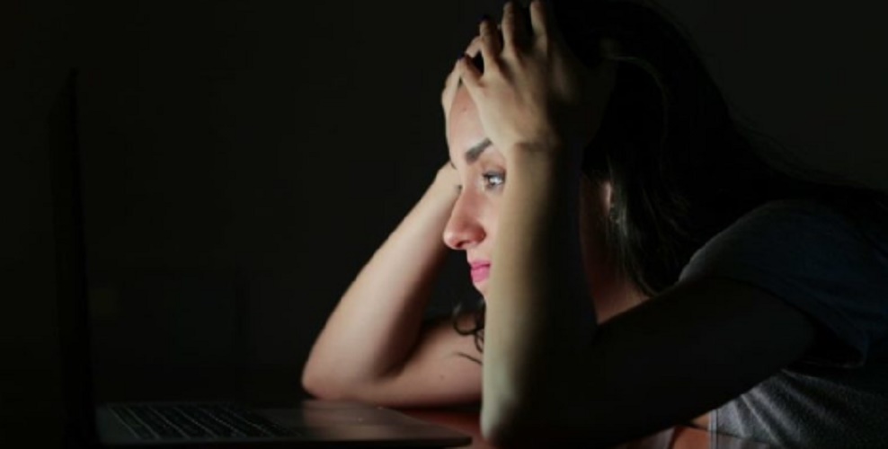 risks and dangers of social networks emotional depression